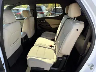 Chevrolet Traverse 2023 4x4 LS 4dr SUV w/1LS