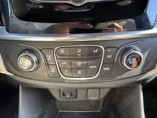 Chevrolet Traverse 2023 4x4 LS 4dr SUV w/1LS
