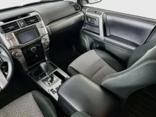 Toyota 4Runner 2018 4x2 SR5 4dr SUV