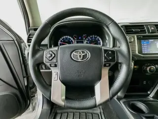 Toyota 4Runner 2018 4x2 SR5 4dr SUV