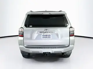Toyota 4Runner 2018 4x2 SR5 4dr SUV