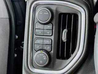 Chevrolet Silverado 1500 2021 4x4 RST 4dr Crew Cab 5.8 ft. SB