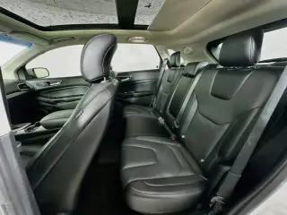 Ford Edge 2017 AWD Titanium 4dr Crossover