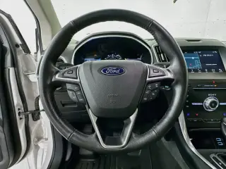 Ford Edge 2017 AWD Titanium 4dr Crossover