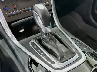 Ford Edge 2017 AWD Titanium 4dr Crossover