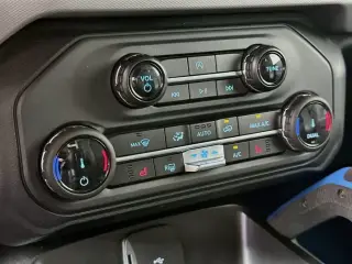 Ford Bronco 2022 4x4 Black Diamond 2dr SUV