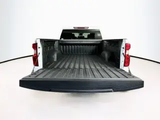 Chevrolet Silverado 1500 2023 4x2 Custom 4dr Crew Cab 5.8 ft. SB