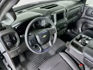 Chevrolet Silverado 1500 2023 4x2 Custom 4dr Crew Cab 5.8 ft. SB