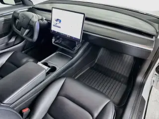 Tesla Model 3 2021 Standard Range Plus 4dr Sedan