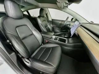 Tesla Model 3 2022 AWD Long Range 4dr Sedan