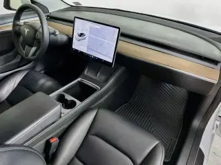 Tesla Model 3 2022 AWD Long Range 4dr Sedan