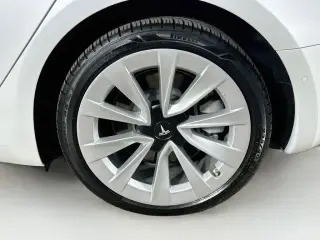 Tesla Model 3 2022 AWD Long Range 4dr Sedan