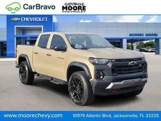 Chevrolet Colorado 2024 4x4 Trail Boss 4dr Crew Cab 5 ft. SB