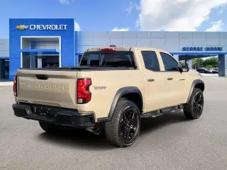 Chevrolet Colorado 2024 4x4 Trail Boss 4dr Crew Cab 5 ft. SB