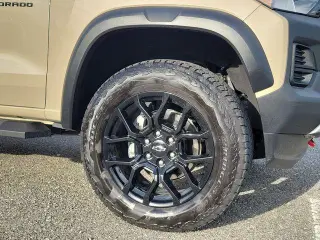 Chevrolet Colorado 2024 4x4 Trail Boss 4dr Crew Cab 5 ft. SB