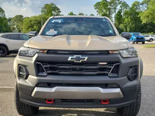 Chevrolet Colorado 2024 4x4 Trail Boss 4dr Crew Cab 5 ft. SB