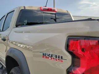 Chevrolet Colorado 2024 4x4 Trail Boss 4dr Crew Cab 5 ft. SB