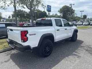 Chevrolet Colorado 2023 4x4 Trail Boss 4dr Crew Cab 5 ft. SB