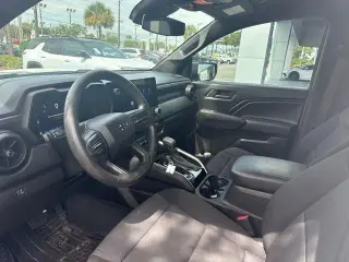 Chevrolet Colorado 2023 4x4 Trail Boss 4dr Crew Cab 5 ft. SB