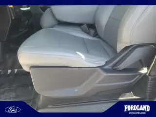 Ford F-150 2022 4x4 XL 4dr SuperCrew 5.5 ft. SB