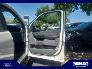 Ford F-150 2022 4x4 XL 4dr SuperCrew 5.5 ft. SB