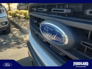 Ford F-150 2022 4x4 XL 4dr SuperCrew 5.5 ft. SB