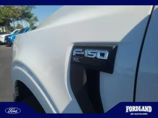 Ford F-150 2022 4x4 XL 4dr SuperCrew 5.5 ft. SB