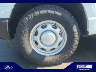 Ford F-150 2022 4x4 XL 4dr SuperCrew 5.5 ft. SB