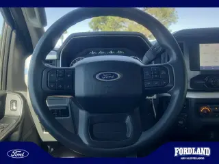 Ford F-150 2022 4x4 XL 4dr SuperCrew 5.5 ft. SB