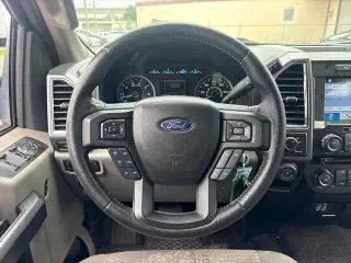 Ford F-150 2016 4x2 XLT 4dr SuperCrew 5.5 ft. SB