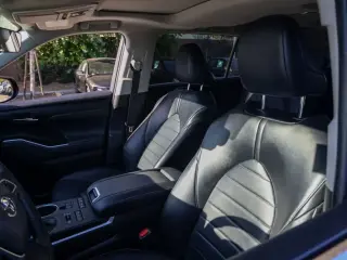 Toyota Highlander 2022 AWD XLE 4dr SUV