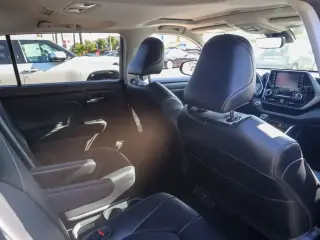 Toyota Highlander 2022 AWD XLE 4dr SUV