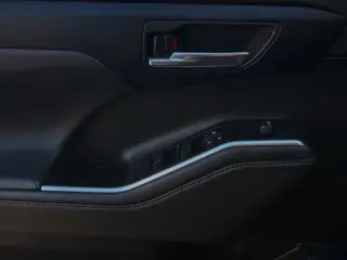 Toyota Highlander 2022 AWD XLE 4dr SUV