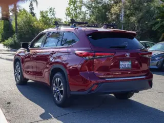 Toyota Highlander 2022 AWD XLE 4dr SUV