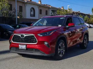 Toyota Highlander 2022 AWD XLE 4dr SUV