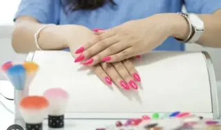 ESTÉTICA Y MANICURISTA EN L.A.