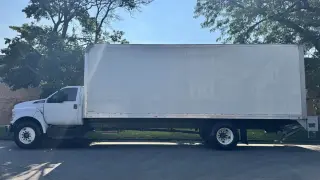 Ford F-650 2023 Chasis Recto a Gasolina
