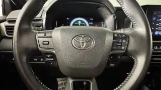 Toyota Camry 2025
