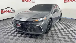 Toyota Camry 2025