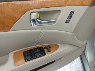 Toyota Avalon 2006