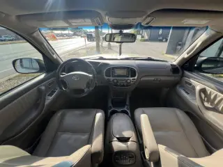 Toyota Sequoia 2007