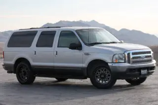 Ford Excursion 2001