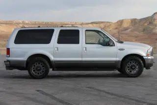 Ford Excursion 2001