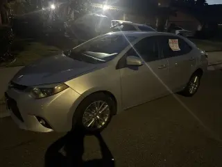 Vendo Toyota Corolla LE 2015