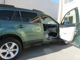 Subaru Outback 2014