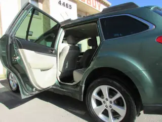 Subaru Outback 2014