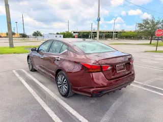 Altima SV