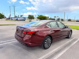 Altima SV