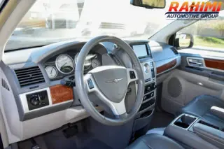 2009 Chrysler Town and Country