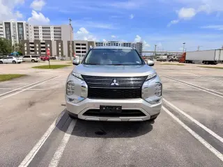 Outlander Utility 4D SE